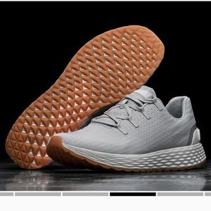 NOBULL Arctic grey Ripstop runner size 8.5 women’s